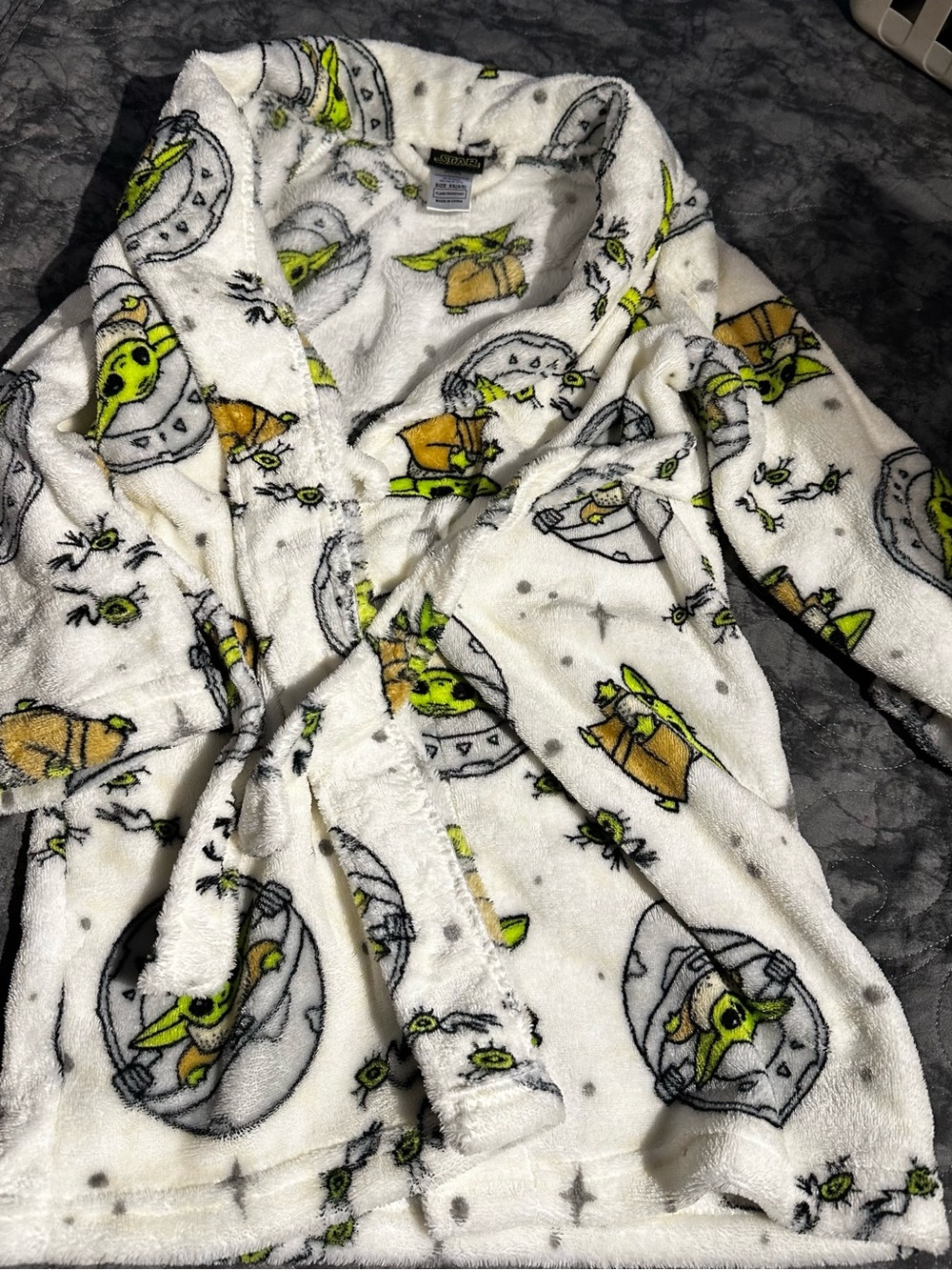 Star Wars Kids Plush Robe with Green Grogu & White Background